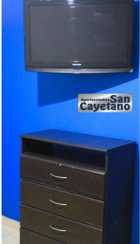 Apartaestudios San Cayetano 卡利 外观 照片