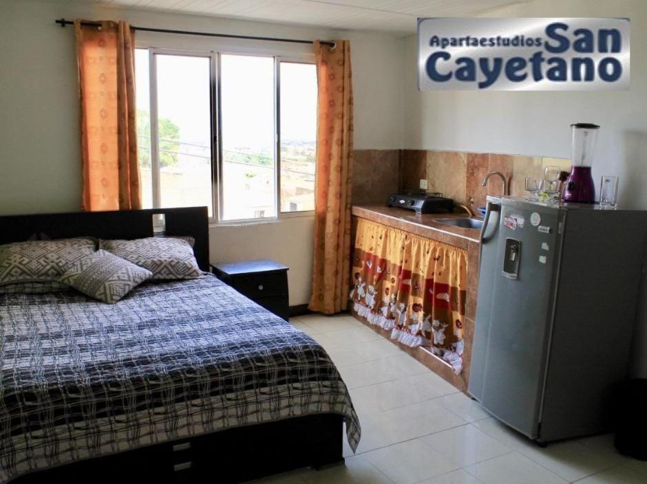 Apartaestudios San Cayetano 卡利 外观 照片